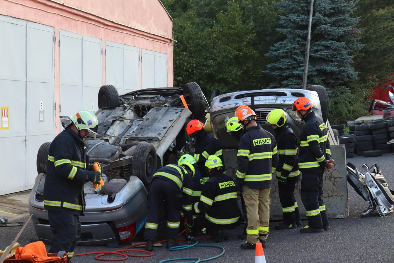 Dobrovolní hasiči se školili na Rescue meetingu JSDH 2023 v areálu ŠVZ ve Zbirohu