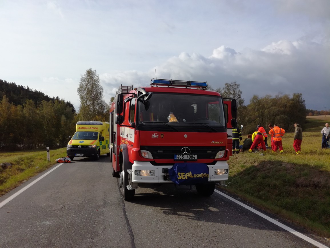 Dopravní nehoda 2 OA, Přehořov - 3. 10. 2018 (4).jpg