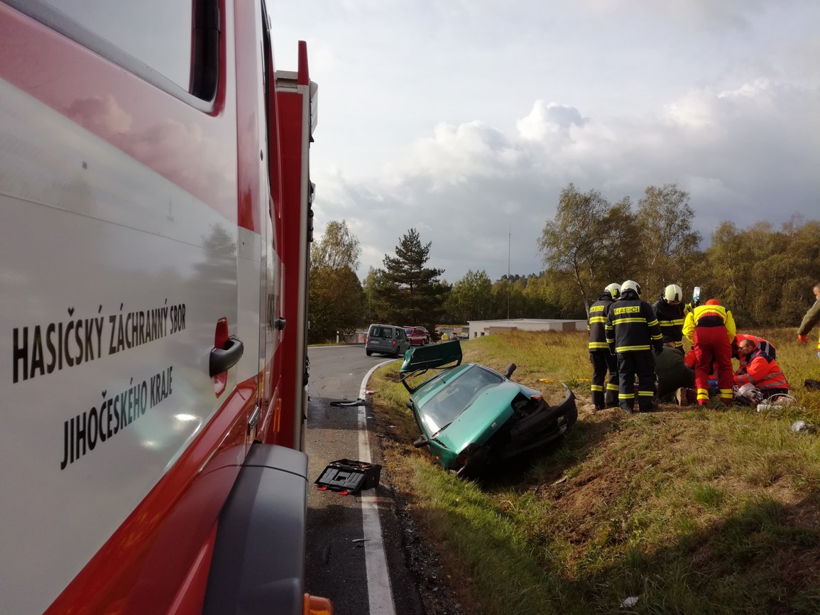 Dopravní nehoda 2 OA, Přehořov - 3. 10. 2018 (5).jpg