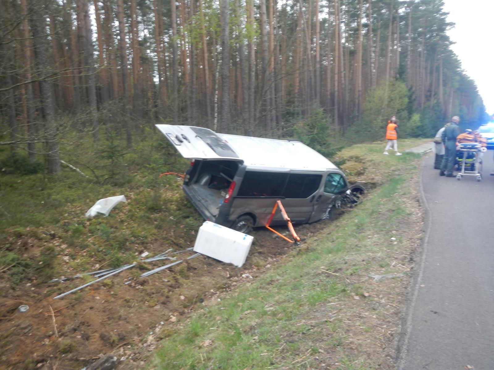 Dopravní nehoda 2 OA, Stráž nad Nežárkou  - 25. 4. 2020 (1).JPG