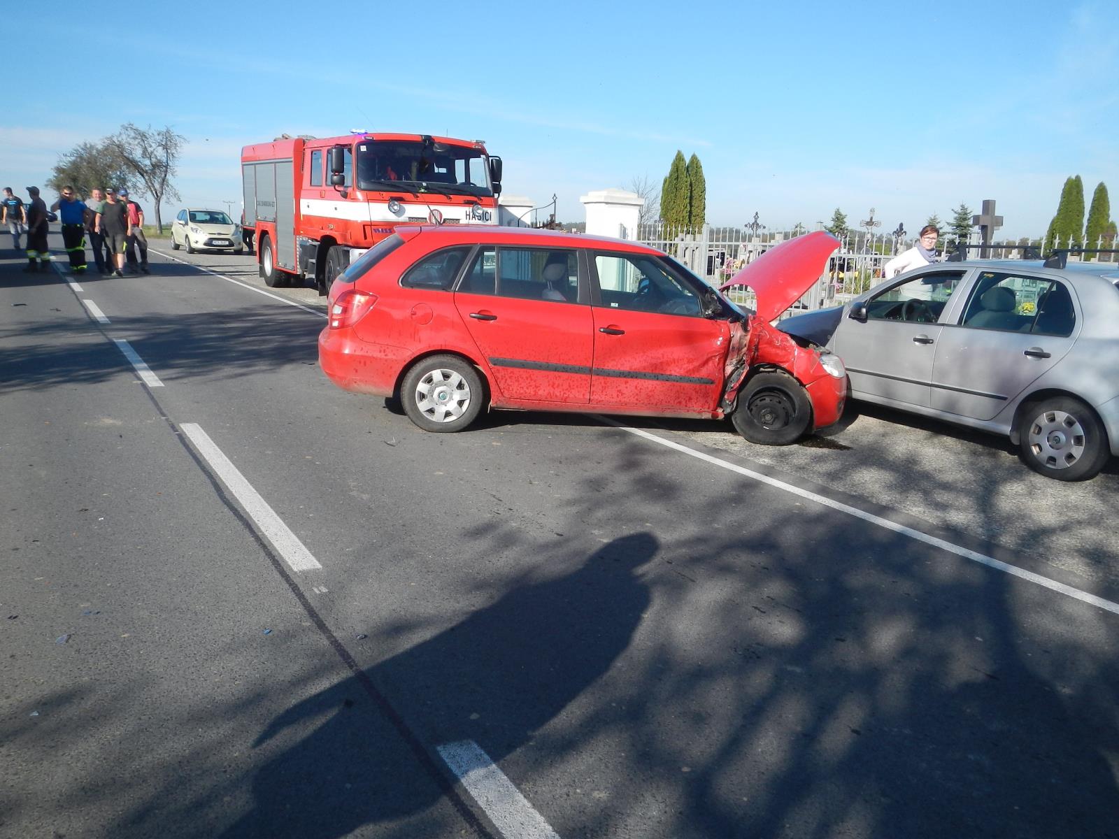 Dopravní nehoda 2 OA a moto, Žimutice - 26. 10. 2019 (2).JPG