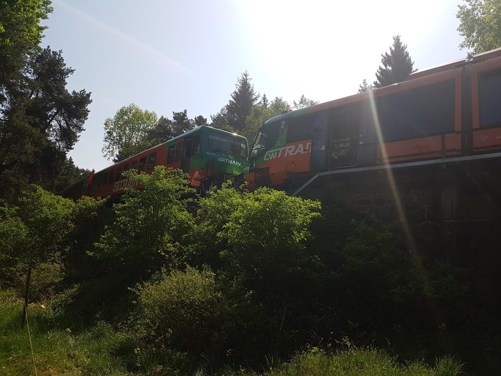 Dopravní nehoda 2 vlaky, Mříč - 3. 5. 2018 (13).jpg