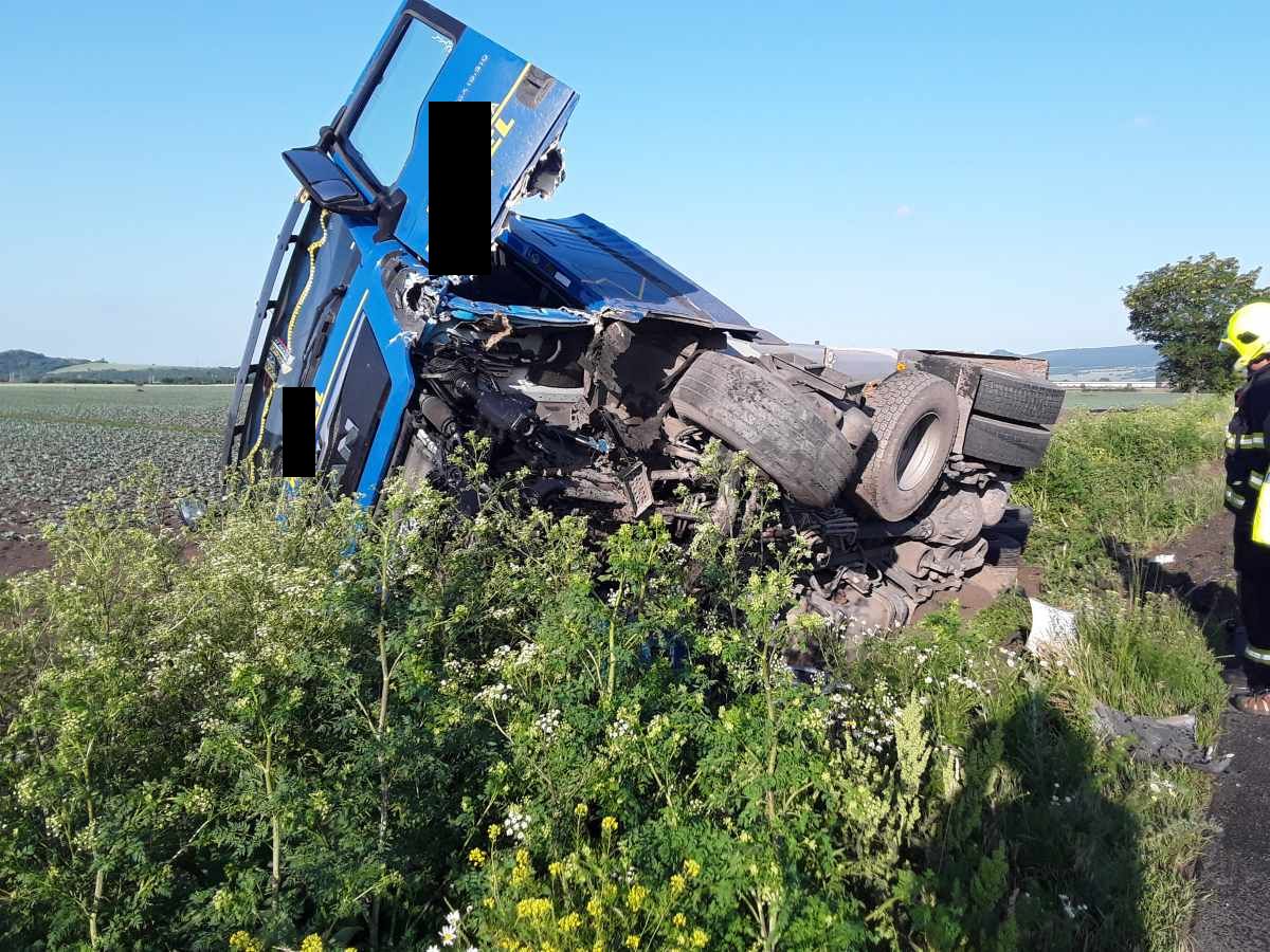 Dopravní nehoda Lovosice (5).jpg