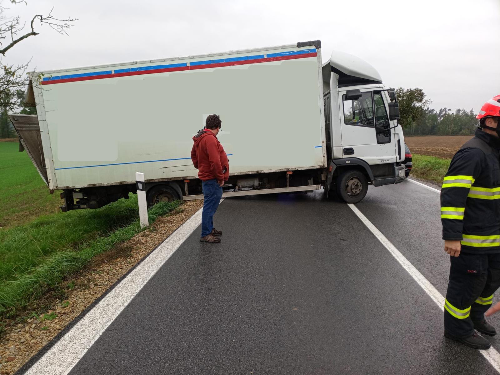 Dopravní nehoda NA, Dačice - 7. 10. 2021.jpg