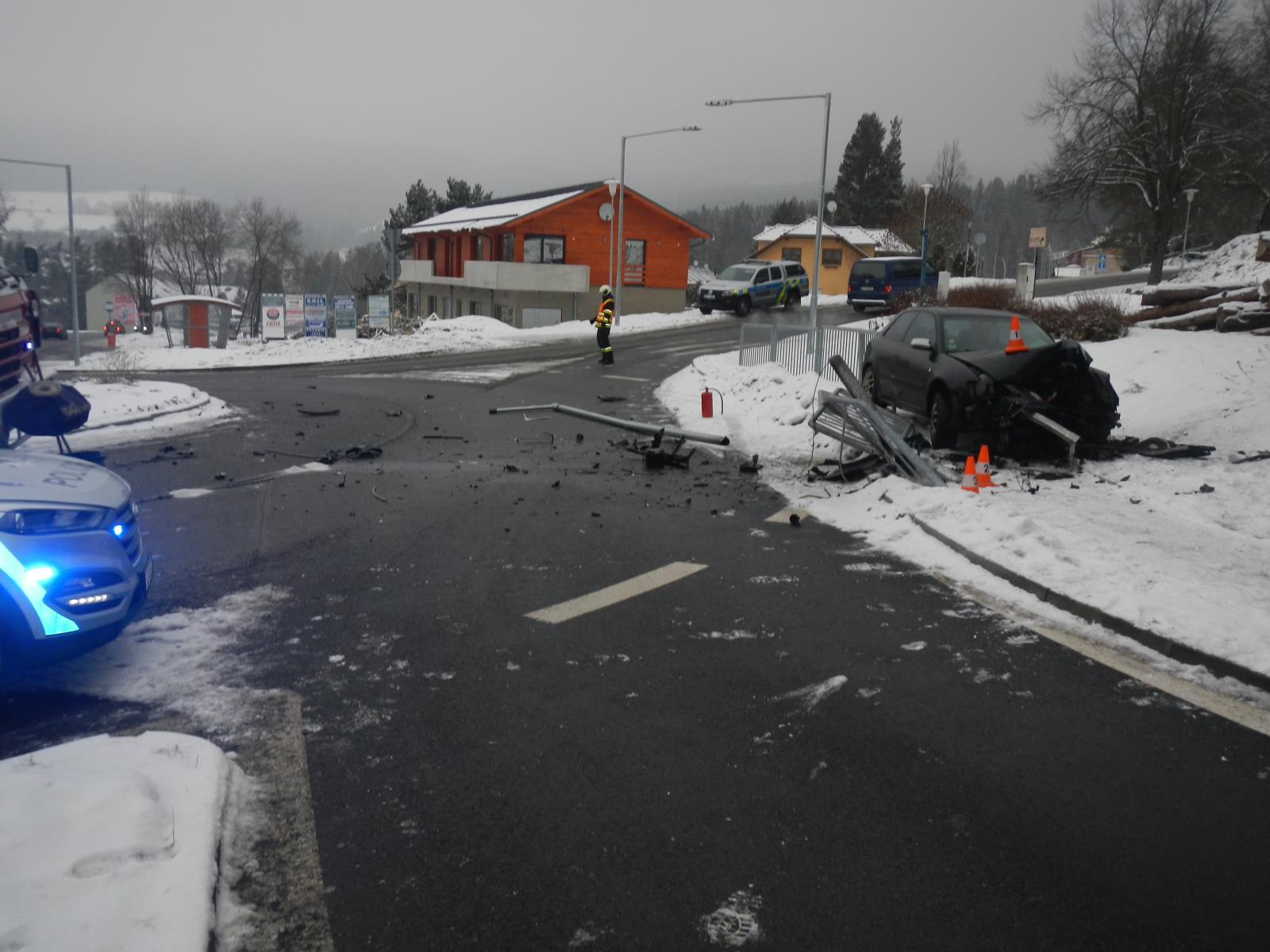 Dopravní nehoda OA, Lipno nad Vltavou - 10. 2. 2018 (4).JPG