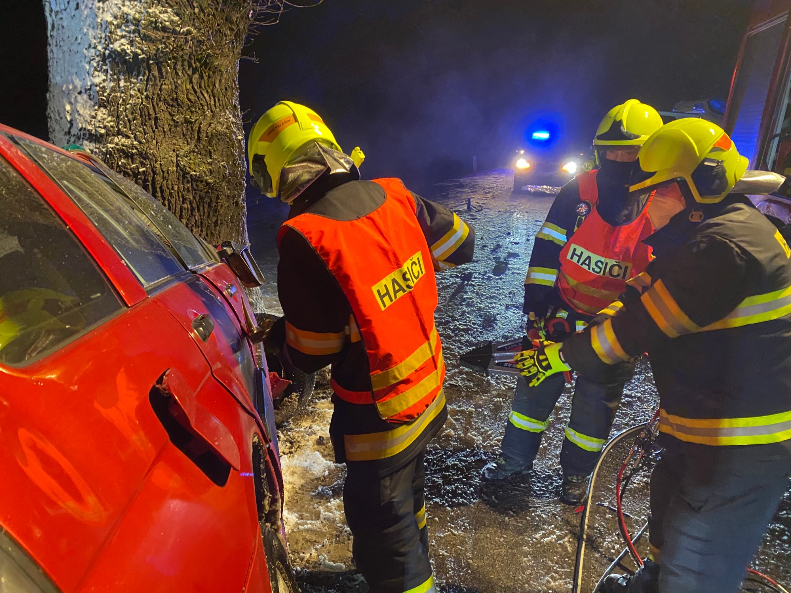 Dopravní nehoda OA, Netřebice - 31. 1. 2021 (6).jpg