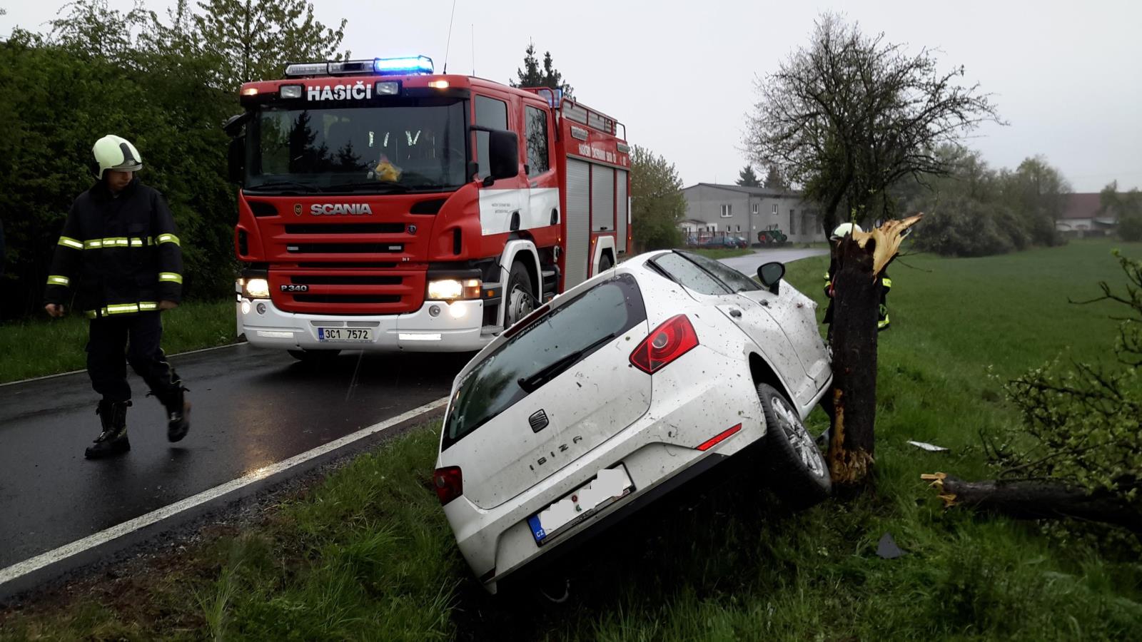 Dopravní nehoda OA, Olešník - 27. 4. 2017 (3).jpg