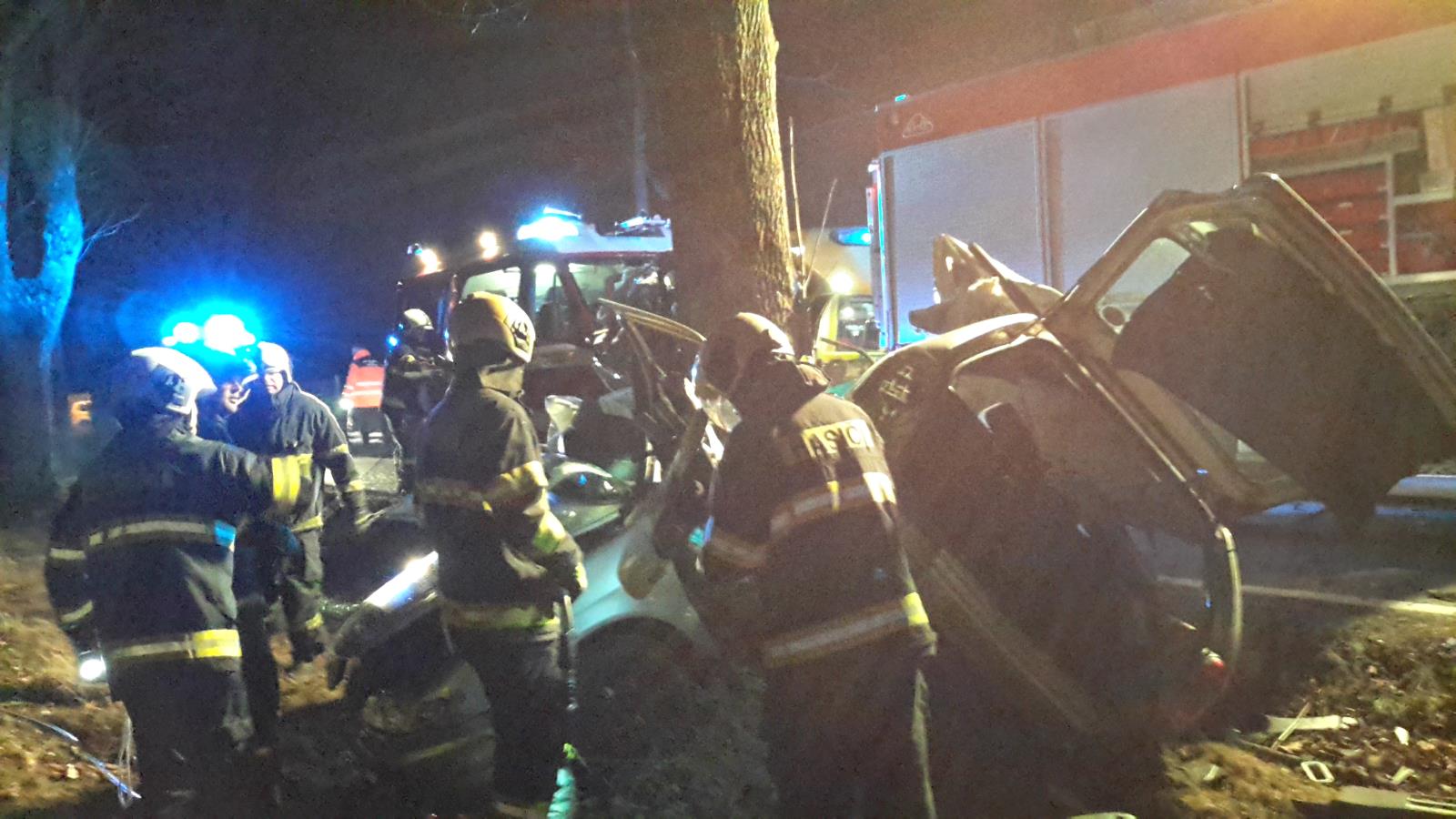 Dopravní nehoda OA, Třebotovice - 23. 12. 2017 (2).jpg