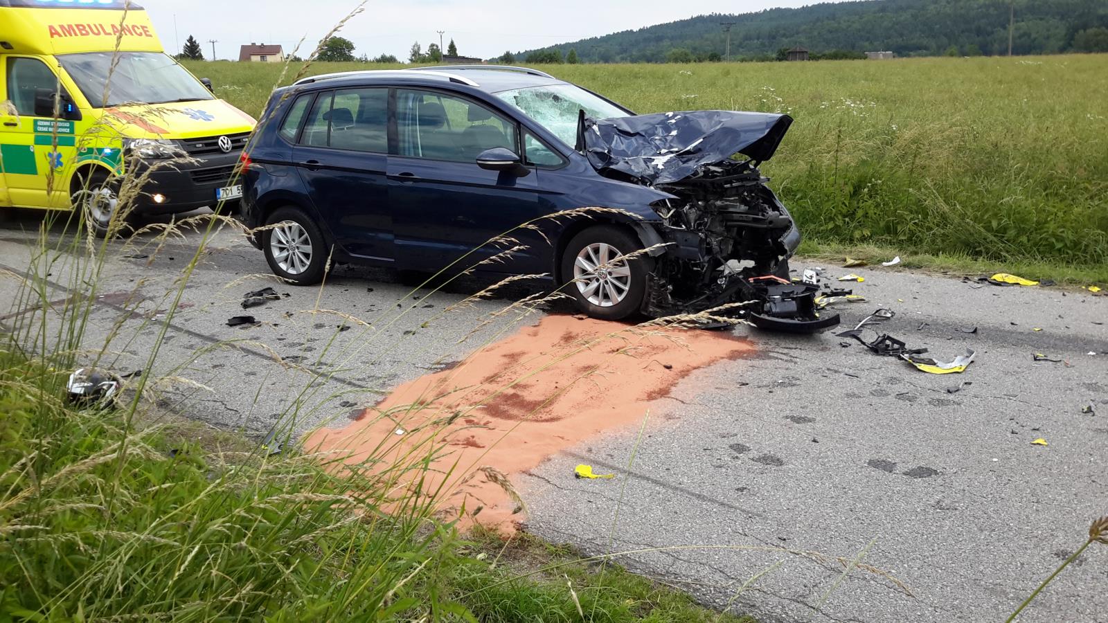 Dopravní nehoda OA a motorka, Besednice - 16. 6. 2018 (2).jpg