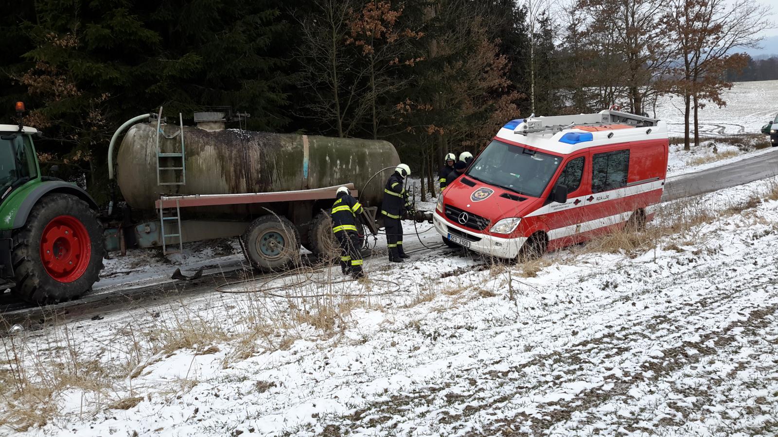 Dopravní nehoda traktor a OA, Žabovřesky - 19. 3. 2018 (2).jpg