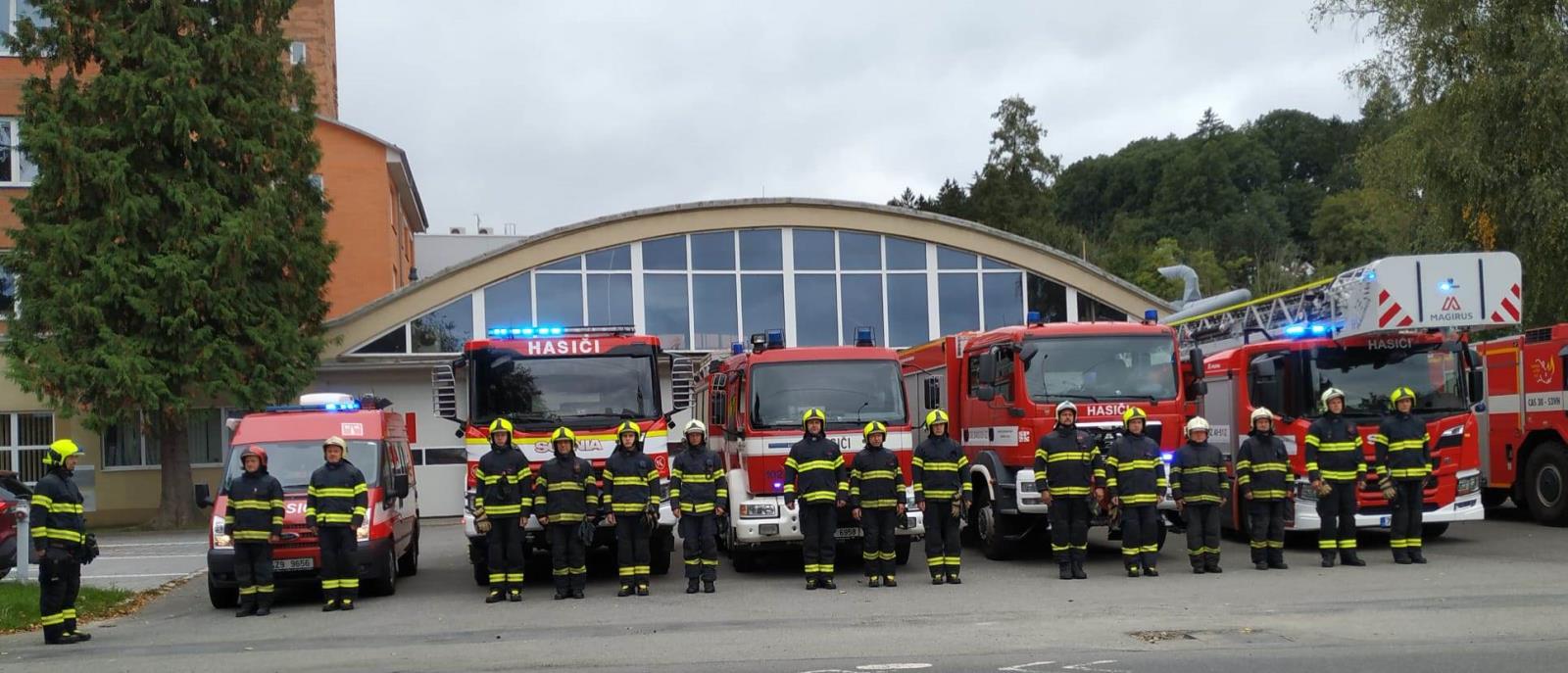 Hasiči ze Zlínského kraje uctili památku hasičů zemřelých při výbuchu plynu v Koryčanech.jpg