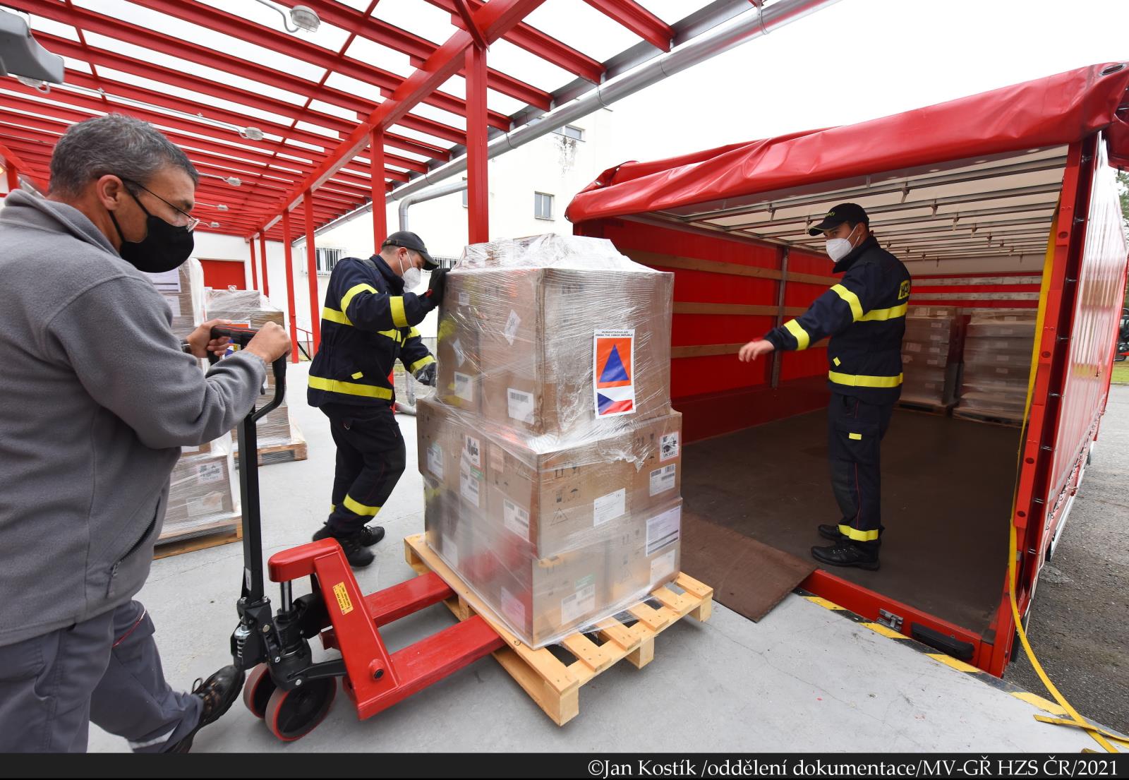 Humanitární pomoc pro Lotyšskou republiku