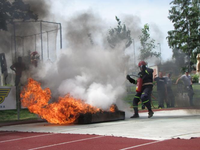 Krajská soutěž v požárním sportu 2013 (1).jpg