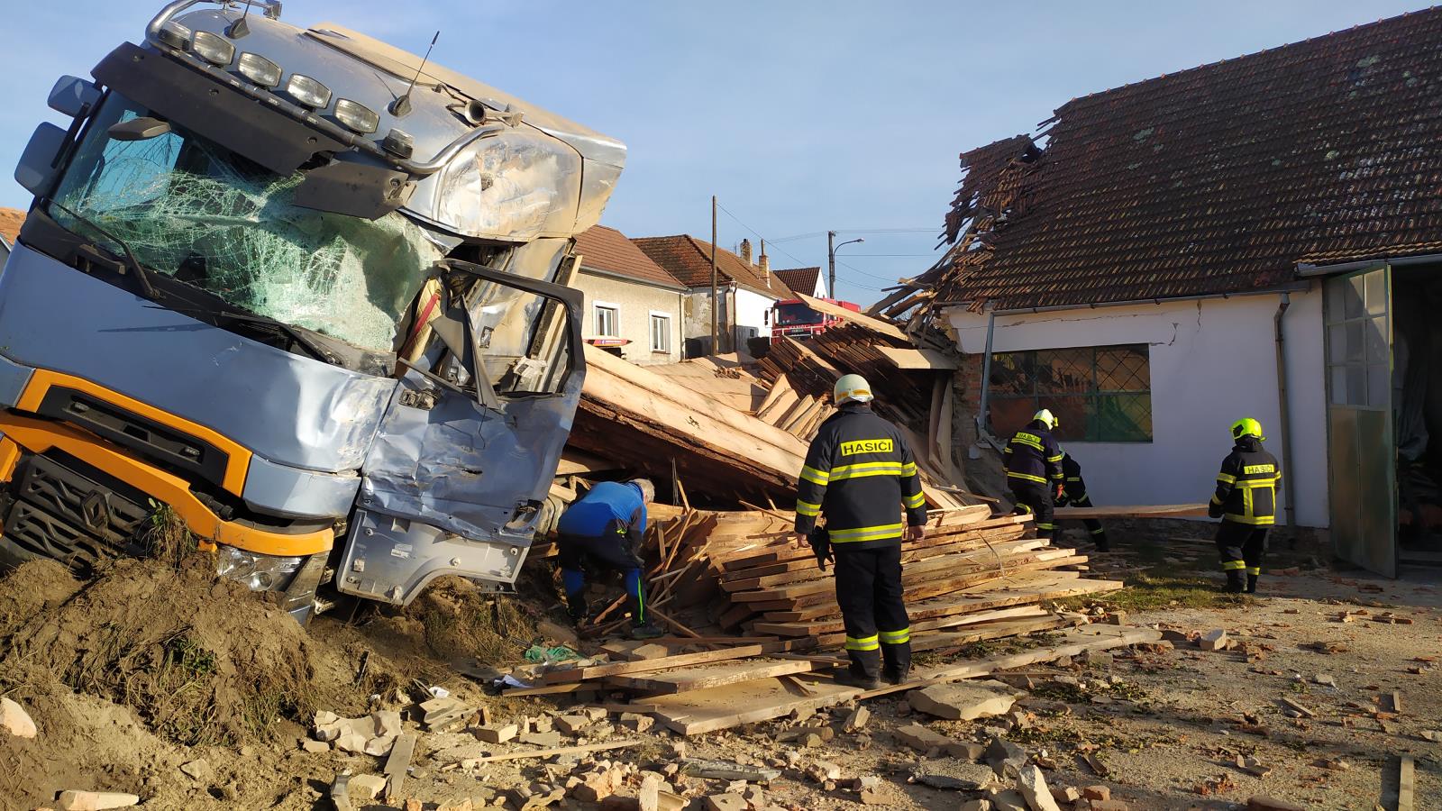 Náraz NA do stodoly, Řevňovice - 27. 10. 2021 (autor - JSDHO Borovany) (1).jpg