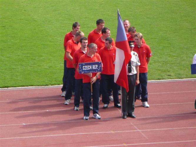 Naši na slavnostním nástupu.jpg