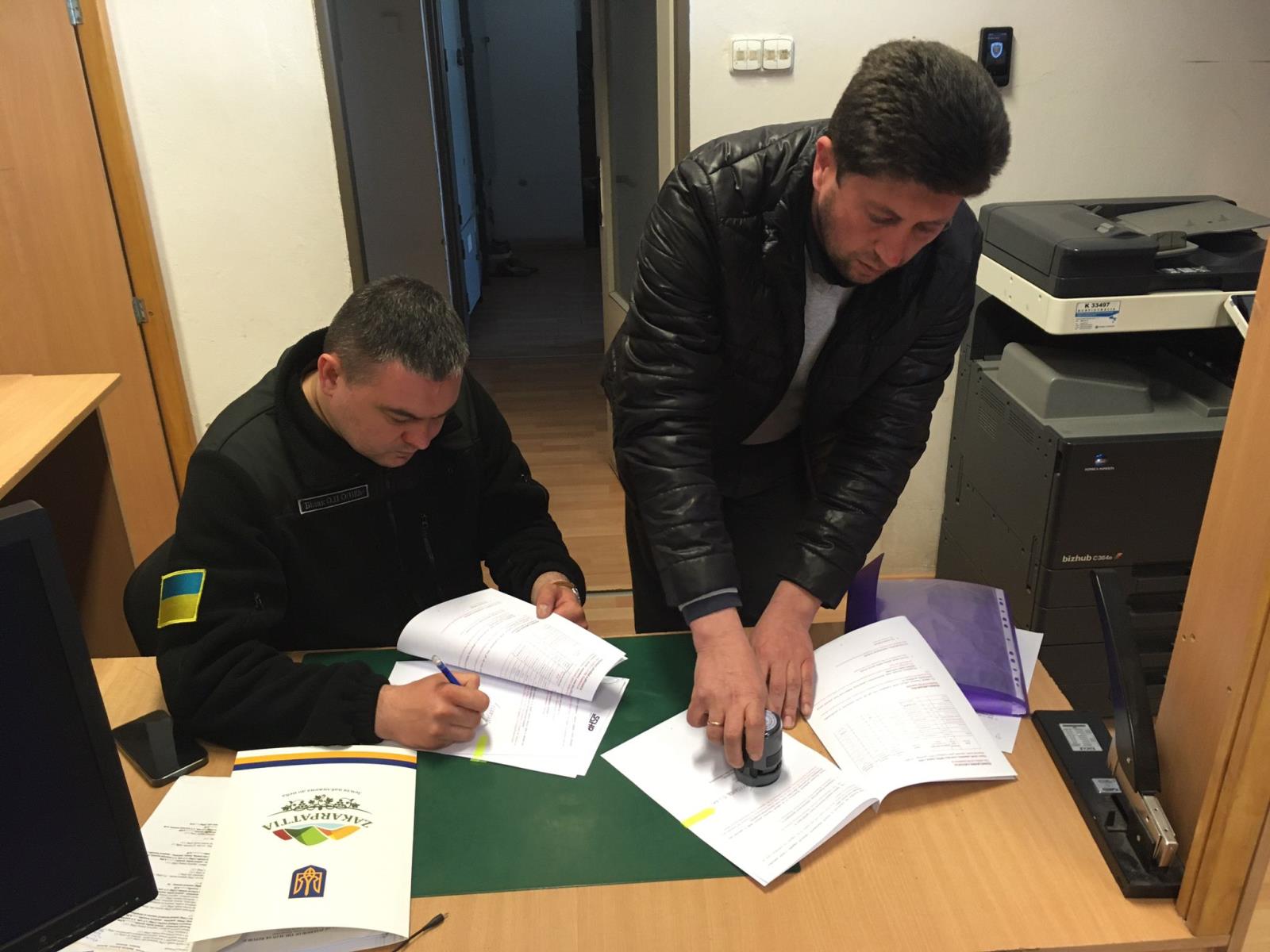 Naši styční důstojníci působící na slovensko-ukrajinských hranicích zajistili předání státní humanitární pomoci Ukrajině