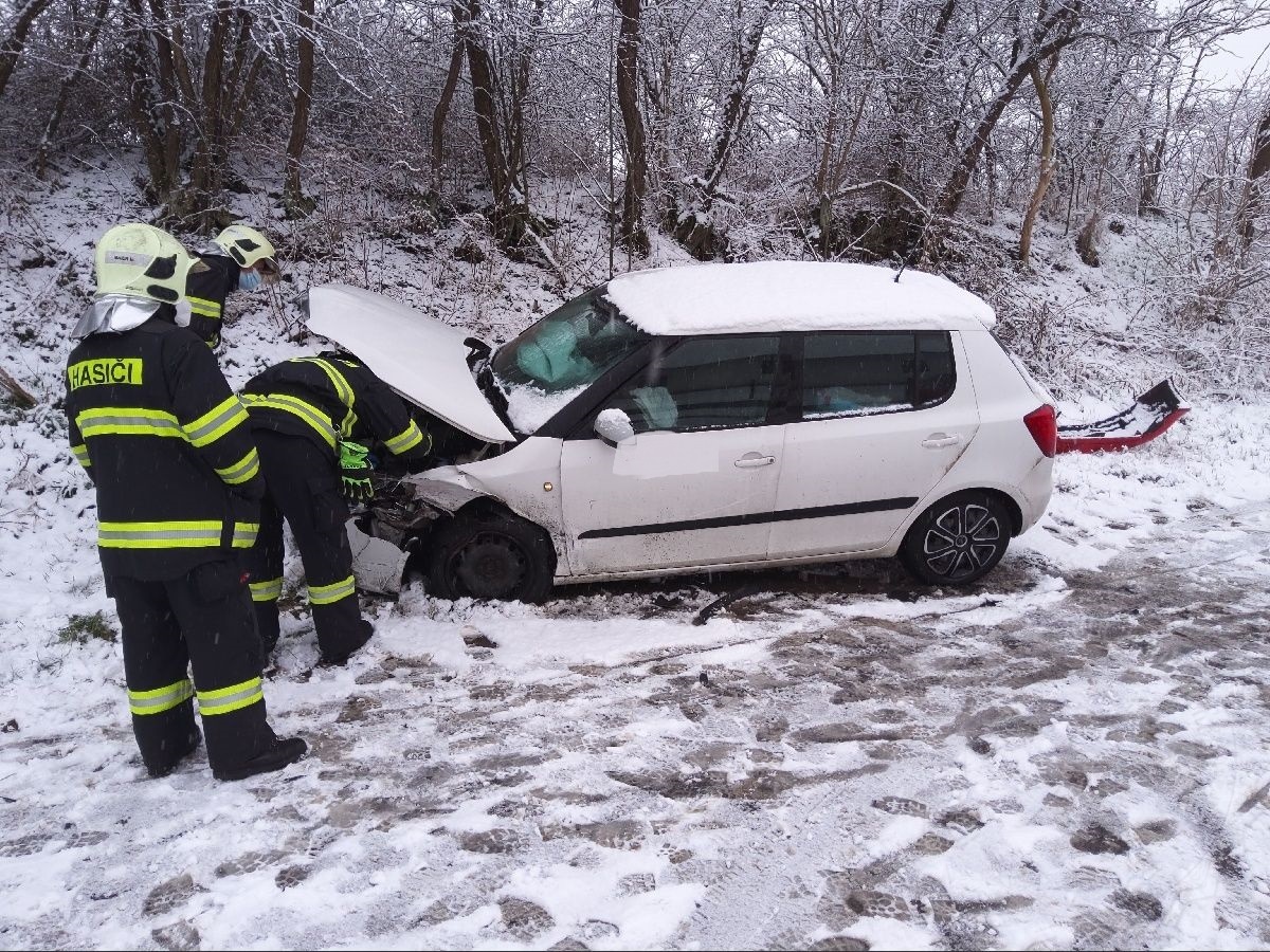Nehoda v Čepí1 19.3.2021.jpg