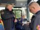 Osádky autobusů se připravují na odjezd na slovensko-ukrajinskou hranici (3)