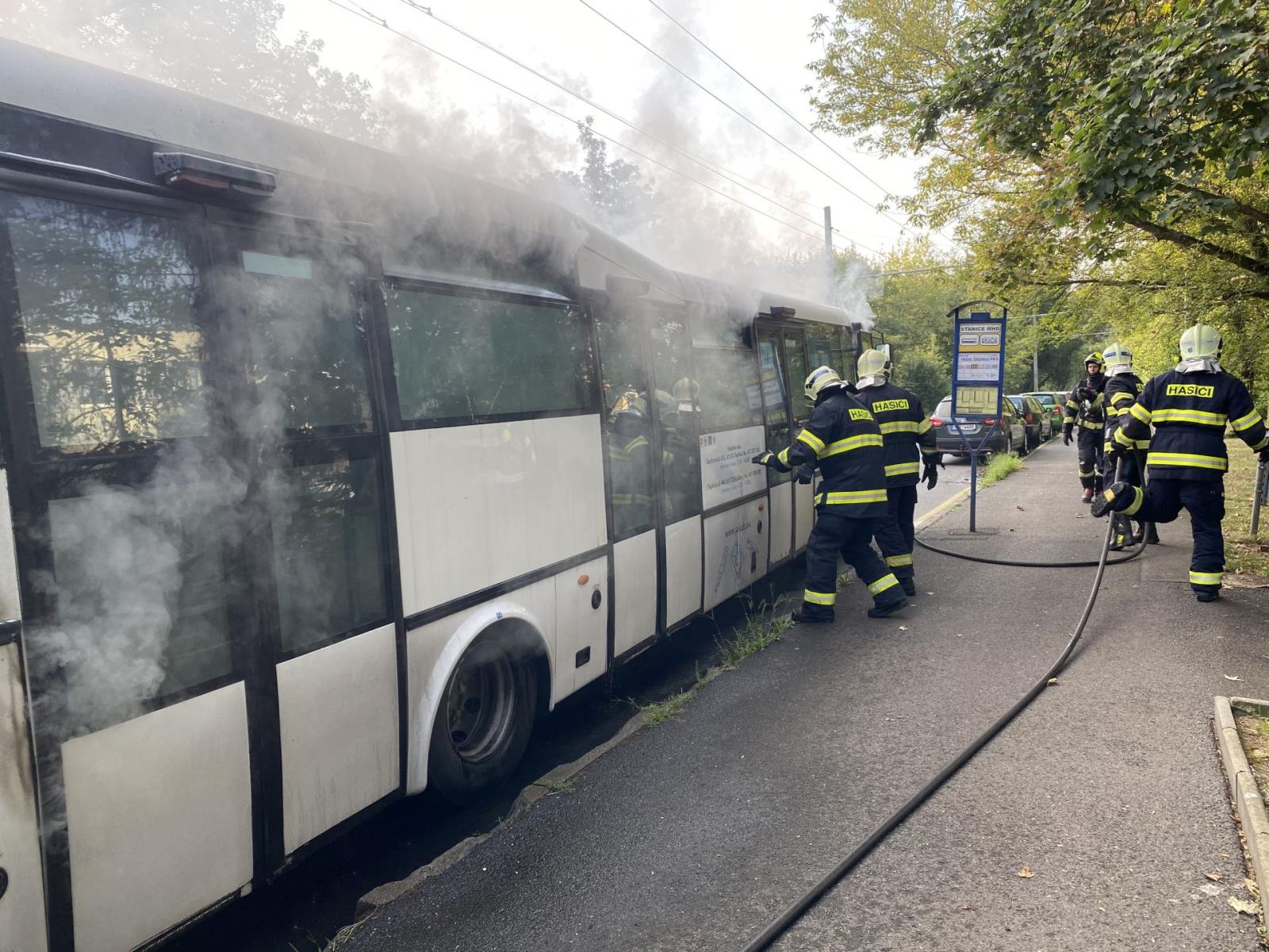 Požár autobusu.jpg