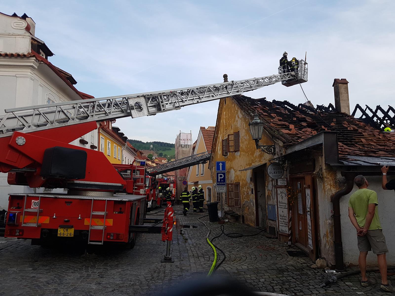 Požár domů, Český Krumlov - 2. 5. 2018 (7).jpg