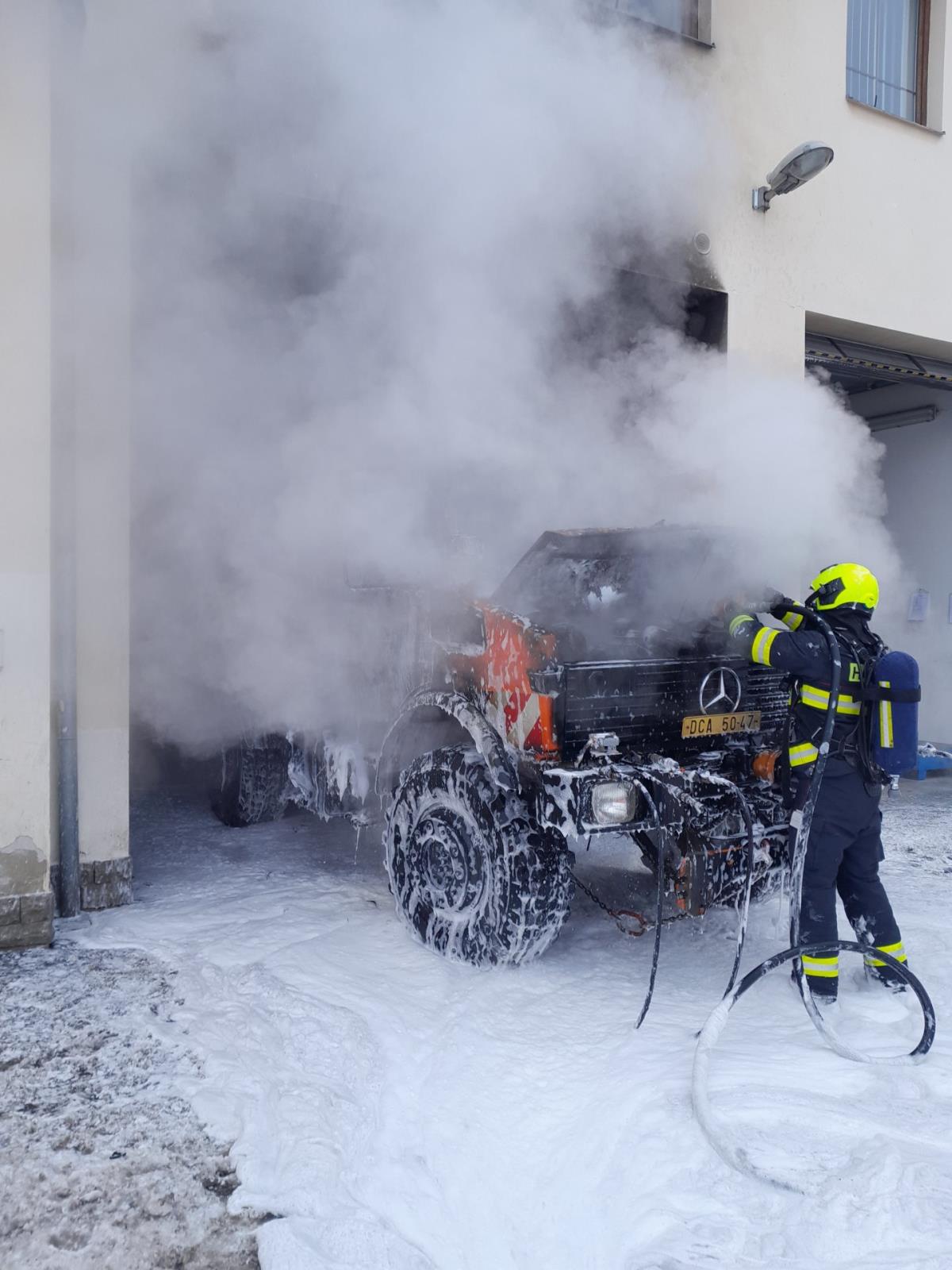 Požár nákladního auta Chomutov (3).jpeg