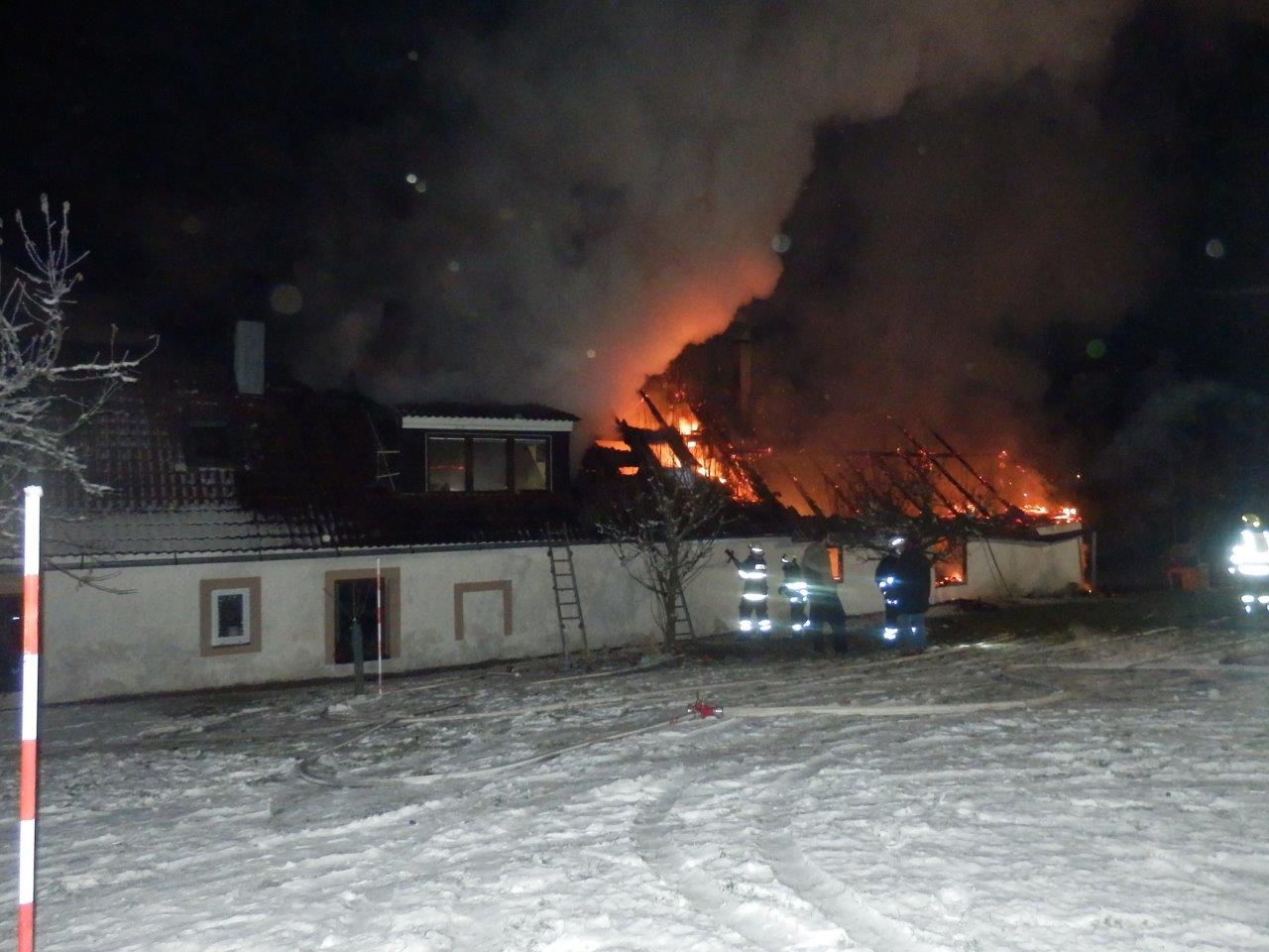 Požár stodoly, Horní Radouň - 23. 12. 2016 (2).jpg