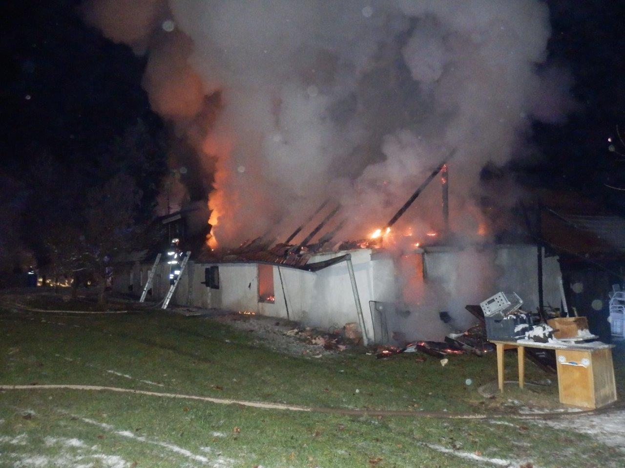 Požár stodoly, Horní Radouň - 23. 12. 2016 (3).jpg