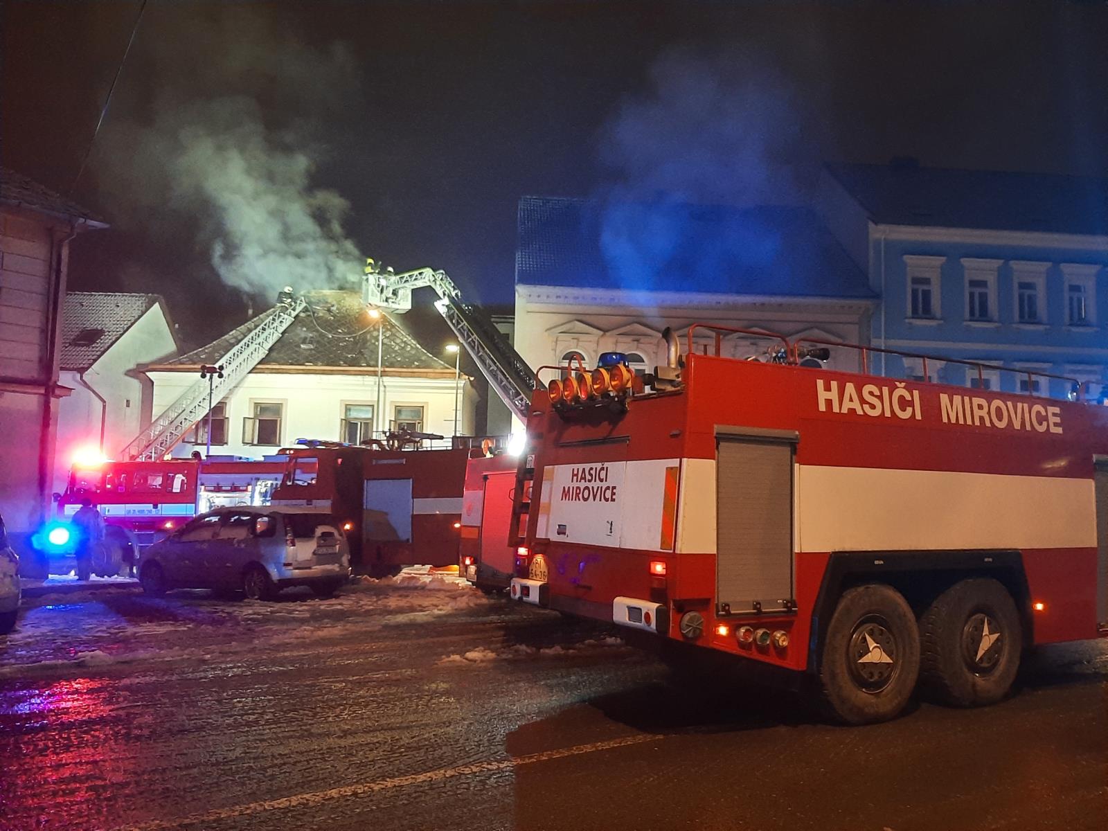 Požár střechy, Milevsko - 18. 1. 2023 (10).jpg