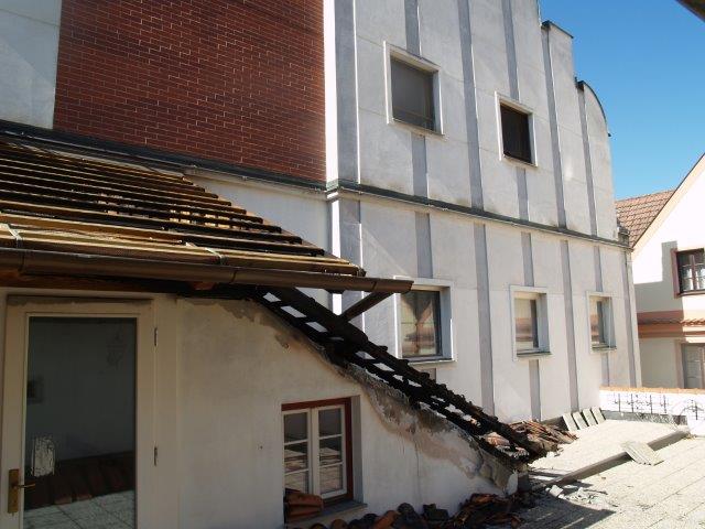 Požár střechy, Třeboň - 30. 4. 2018 (8).jpg