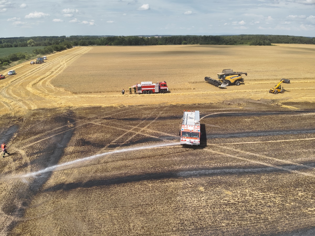 Požáry zemědělských plodin a zemědělských strojů