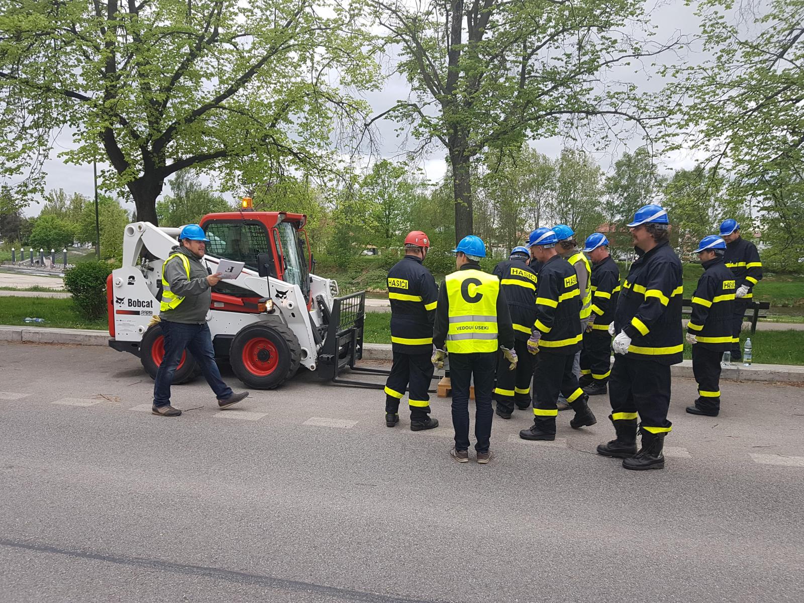 Stavba protipovodňových stěn, České Budějovice -. 26. 4. 2018 (9).jpg