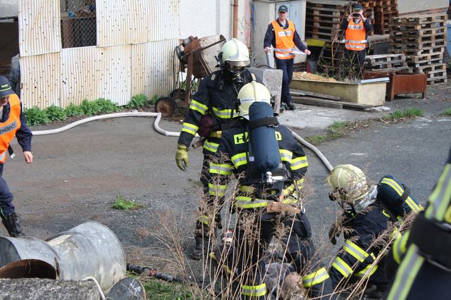 TC Domažlice - Únik čpavku v mlékárně/TC 23.4.2013 014.JPG