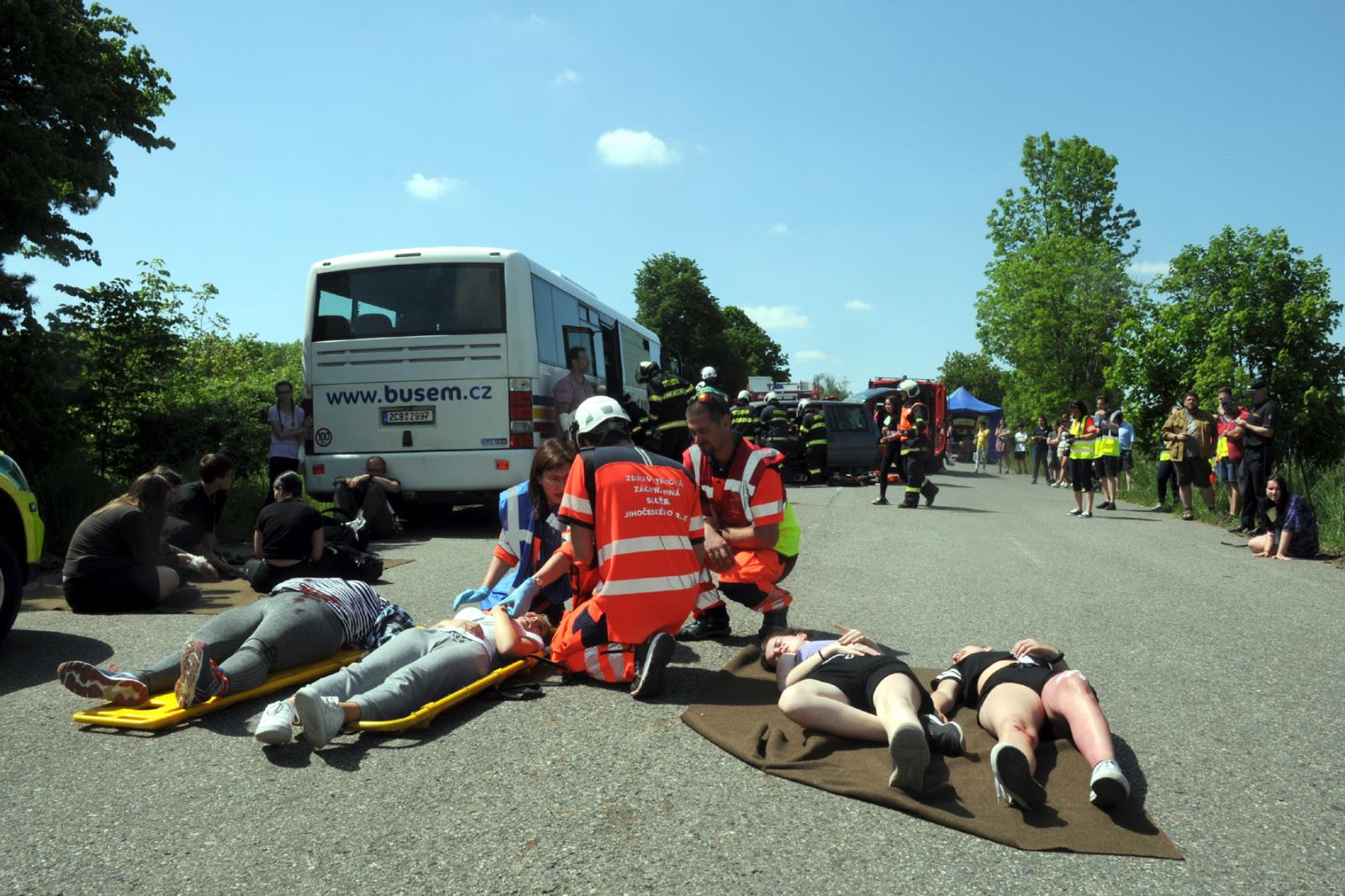 Taktické cvičení dopravní nehoda 2 OA a bus, Písek - 18. 5. 2022 (24).JPG