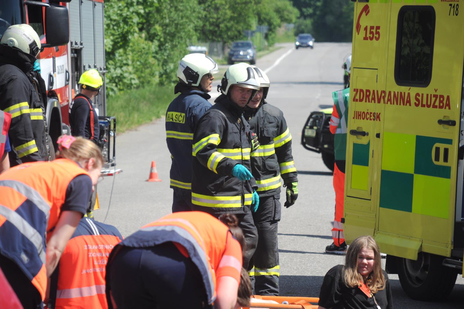 Taktické cvičení dopravní nehoda 2 OA a bus, Písek - 18. 5. 2022 (41).JPG