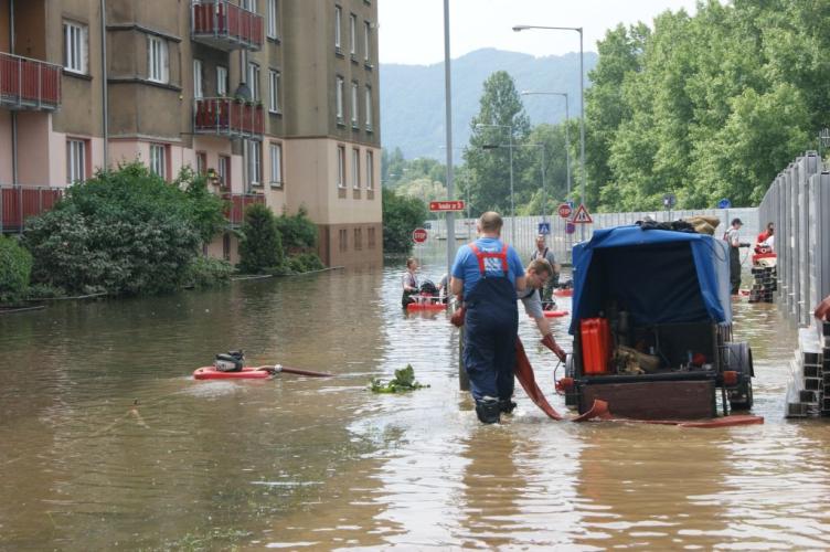 čerpání Střekov 9.6. 4.jpg