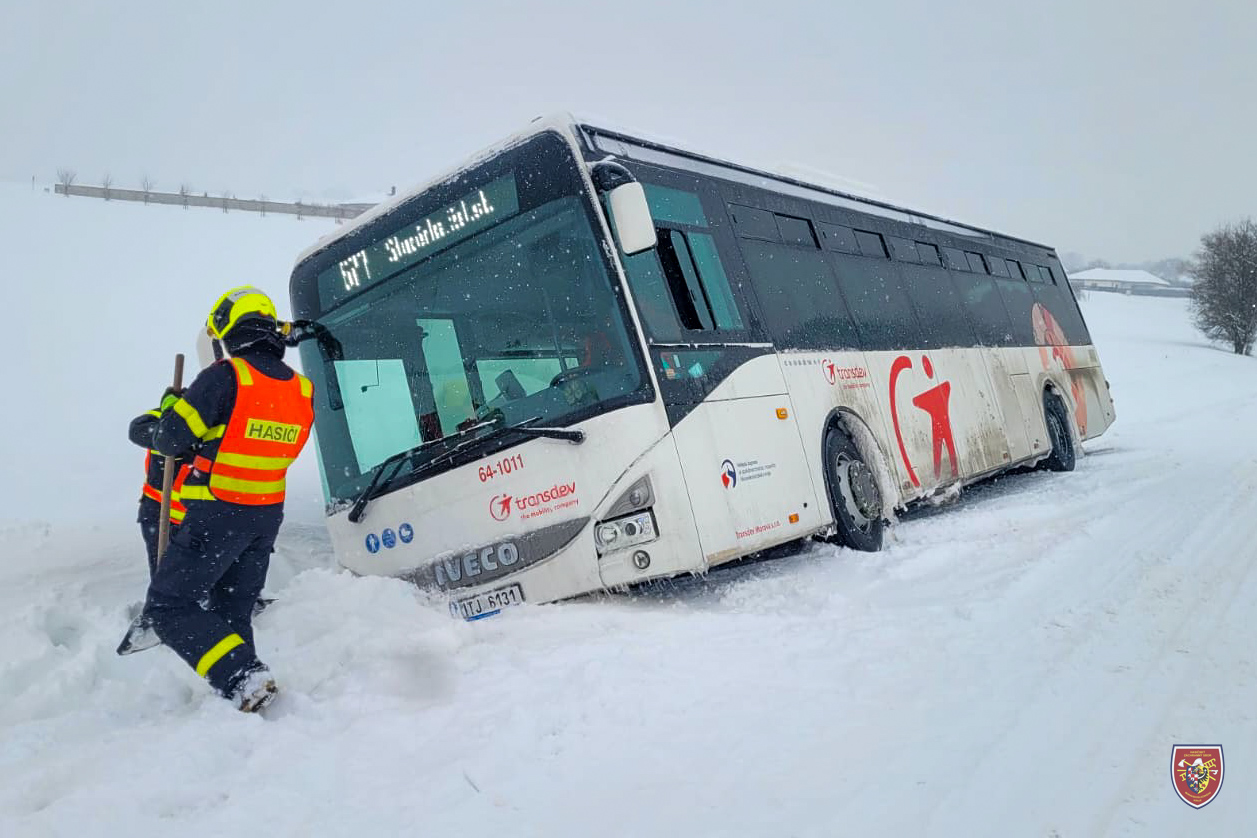 nehoda_autobusu_Kyjovice_1.jpg
