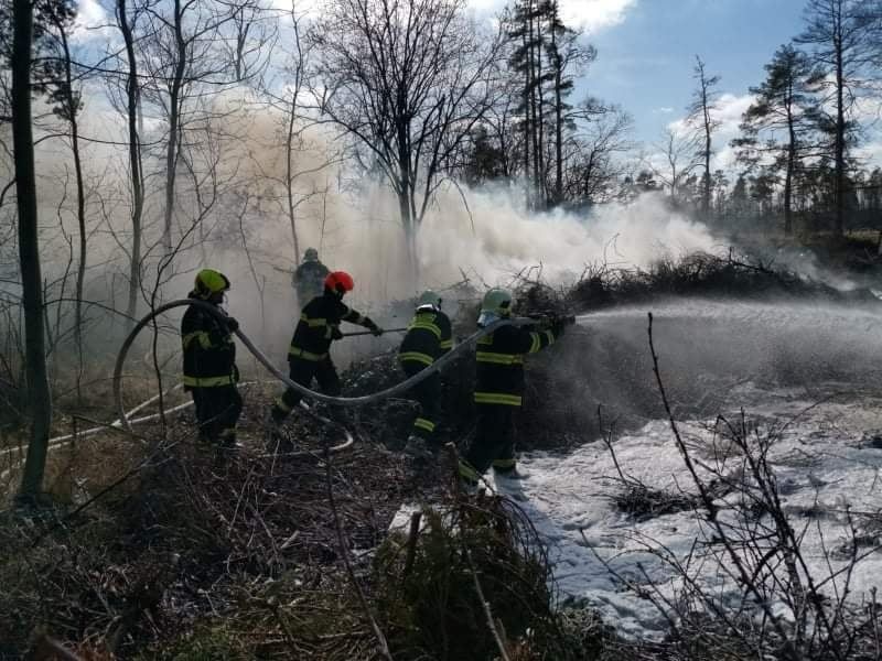 požár bioodpadu4 Slatiňany 24.2.2020.jpg