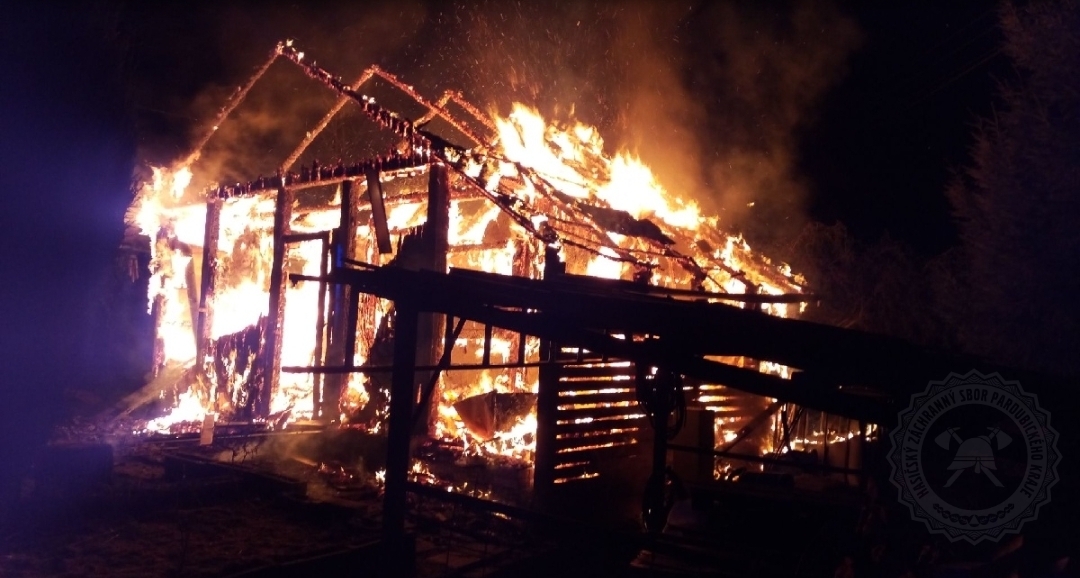 požár chaty Býšt (2).jpg