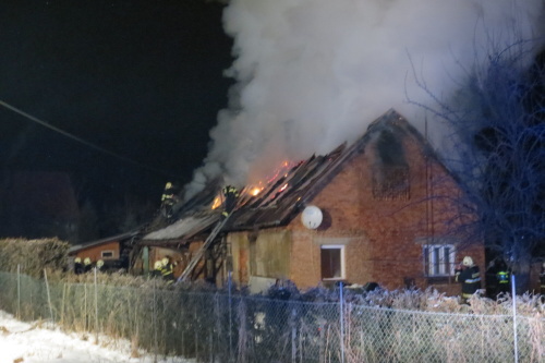 Likvidace požáru rodinného domku