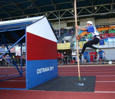 Štafeta 4x100 metrů překážek