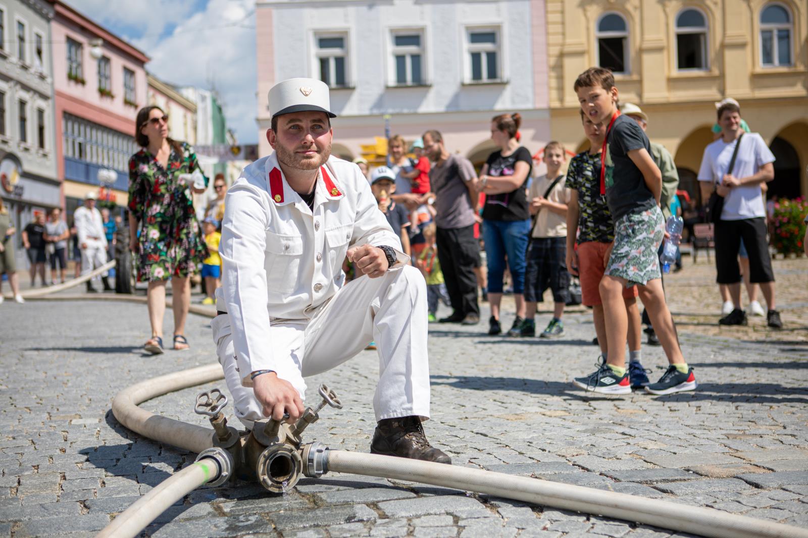 50 let profesionálních hasičů a 150 let dobrovolných hasičů v Jindřichově Hradci - 11. 6. 2022 (39).jpg