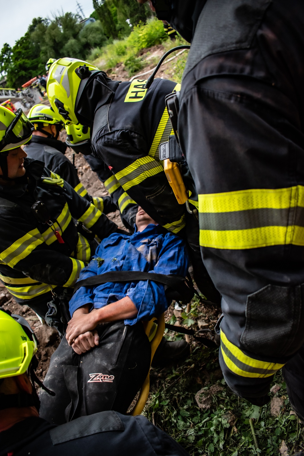 036-Taktické cvičení DESTRUKCE v bývalém areálu Poldi Kladno zaměřené na záchranu osob po výbuchu varny drog.jpg