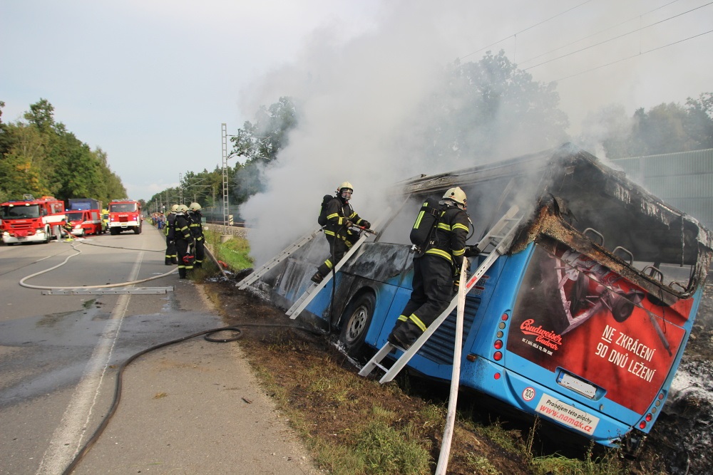 3 Požár autobusu, Planá nad Lužnicí - 10. 9. 2014/Požár autobusu, Planá nad Lužnicí - 10. 9. 2014 (11).JPG