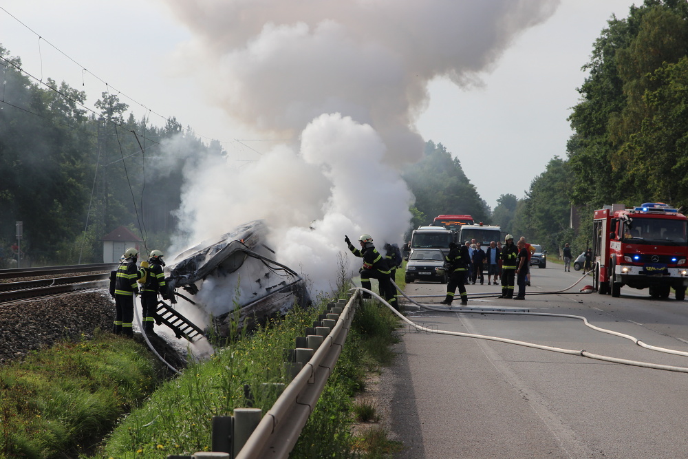 16 Požár autobusu, Planá nad Lužnicí - 10. 9. 2014/Požár autobusu, Planá nad Lužnicí - 10. 9. 2014 (9).JPG