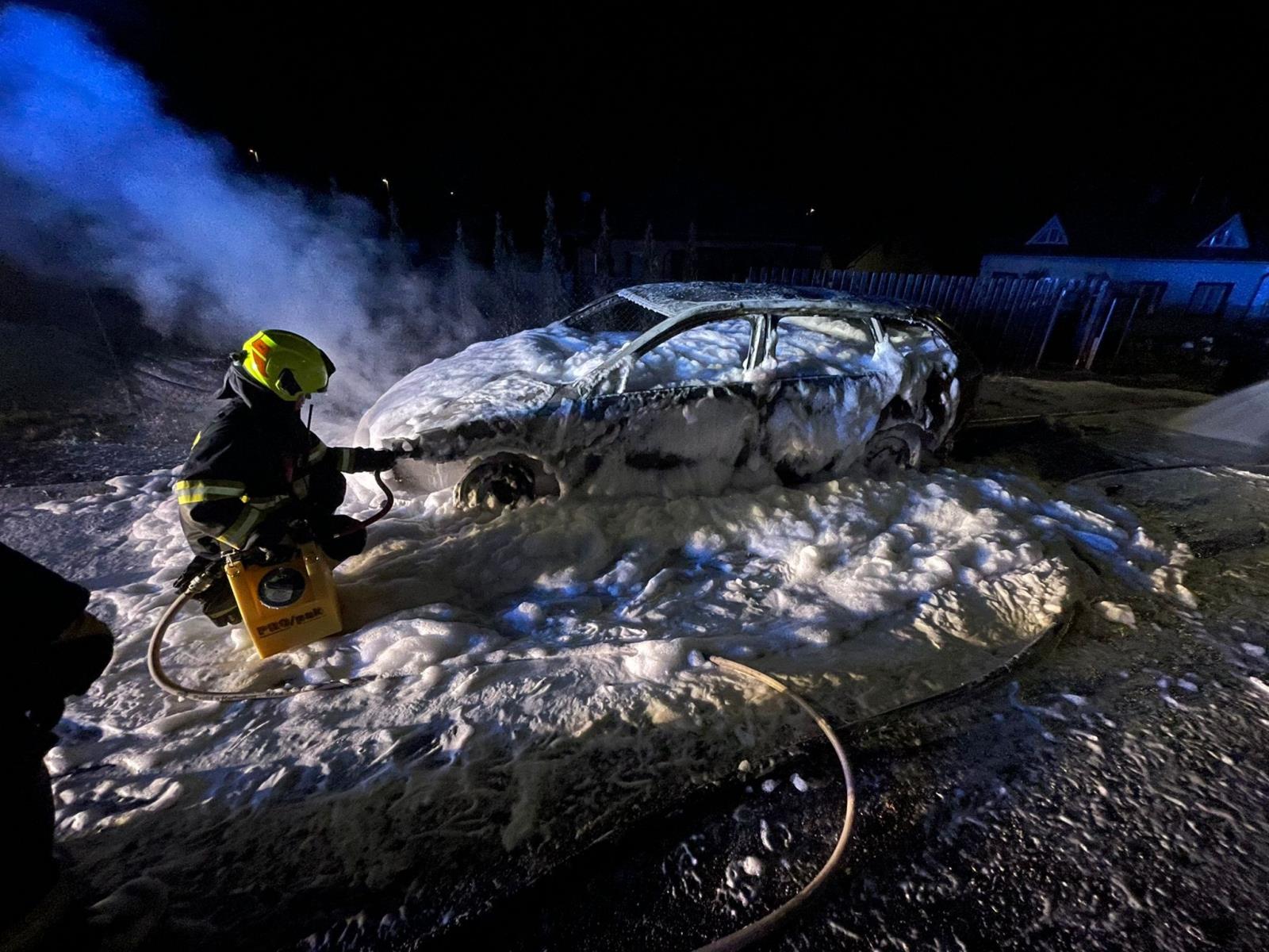 006 - požár osobního automobilu Doubravčice.jpg