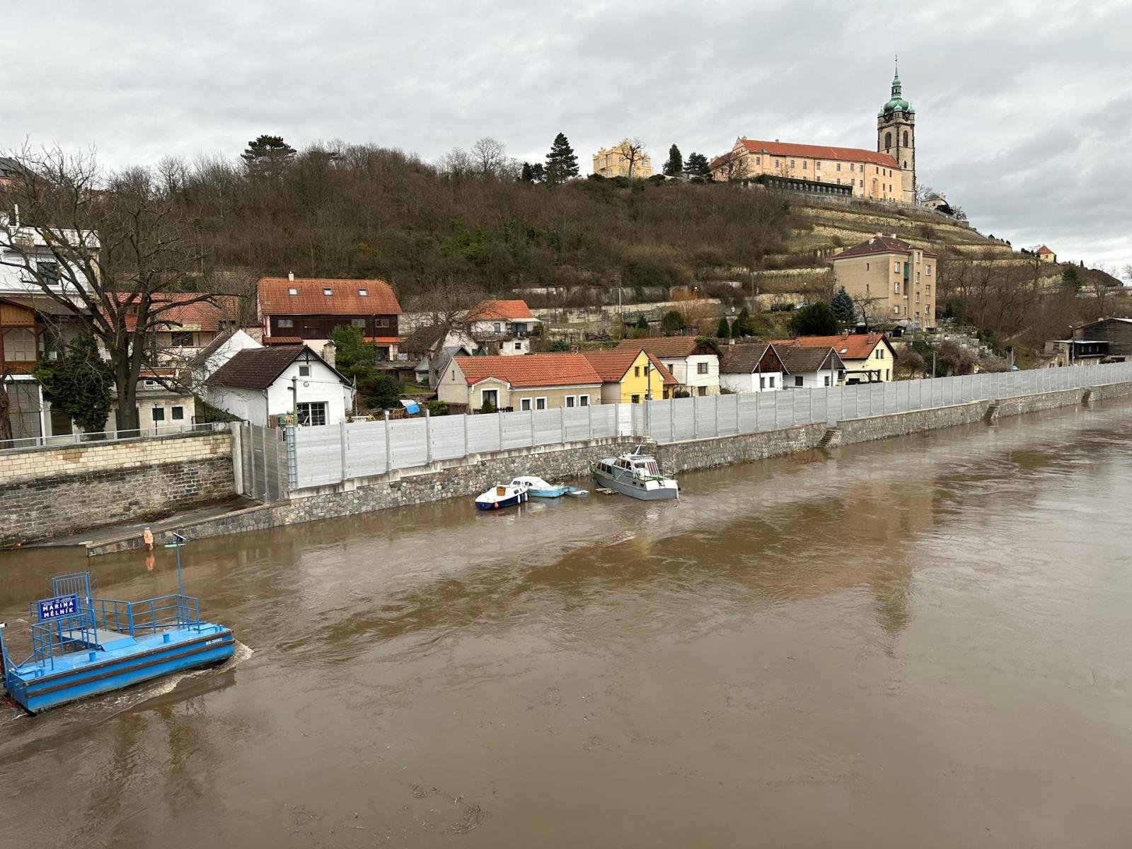 014-rozvodněné Labe u Mělníka.jpg