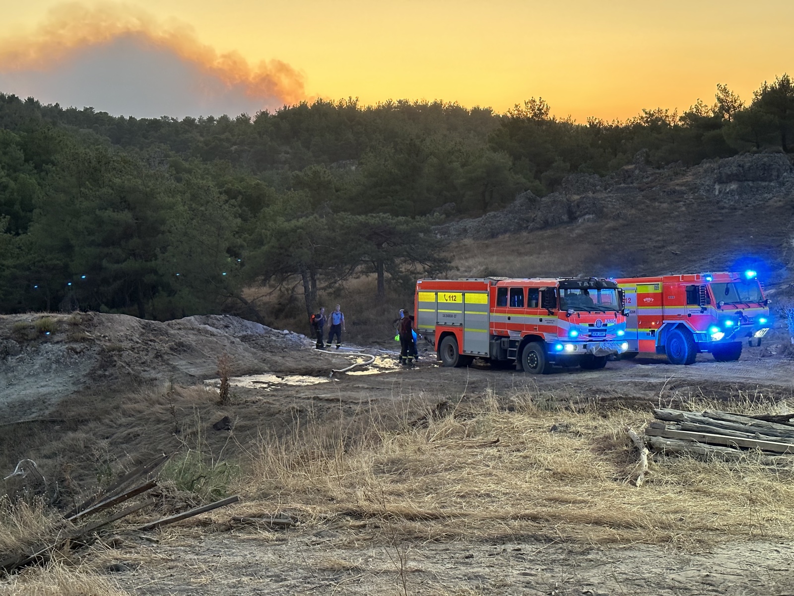033-Pomoc českých hasičů při požárech v Řecku.JPG