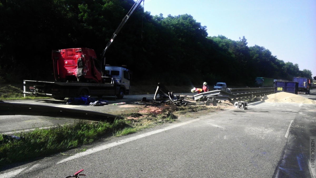 1 dopravní nehoda nákladní vozidla na R46 - 11 km (1).jpg