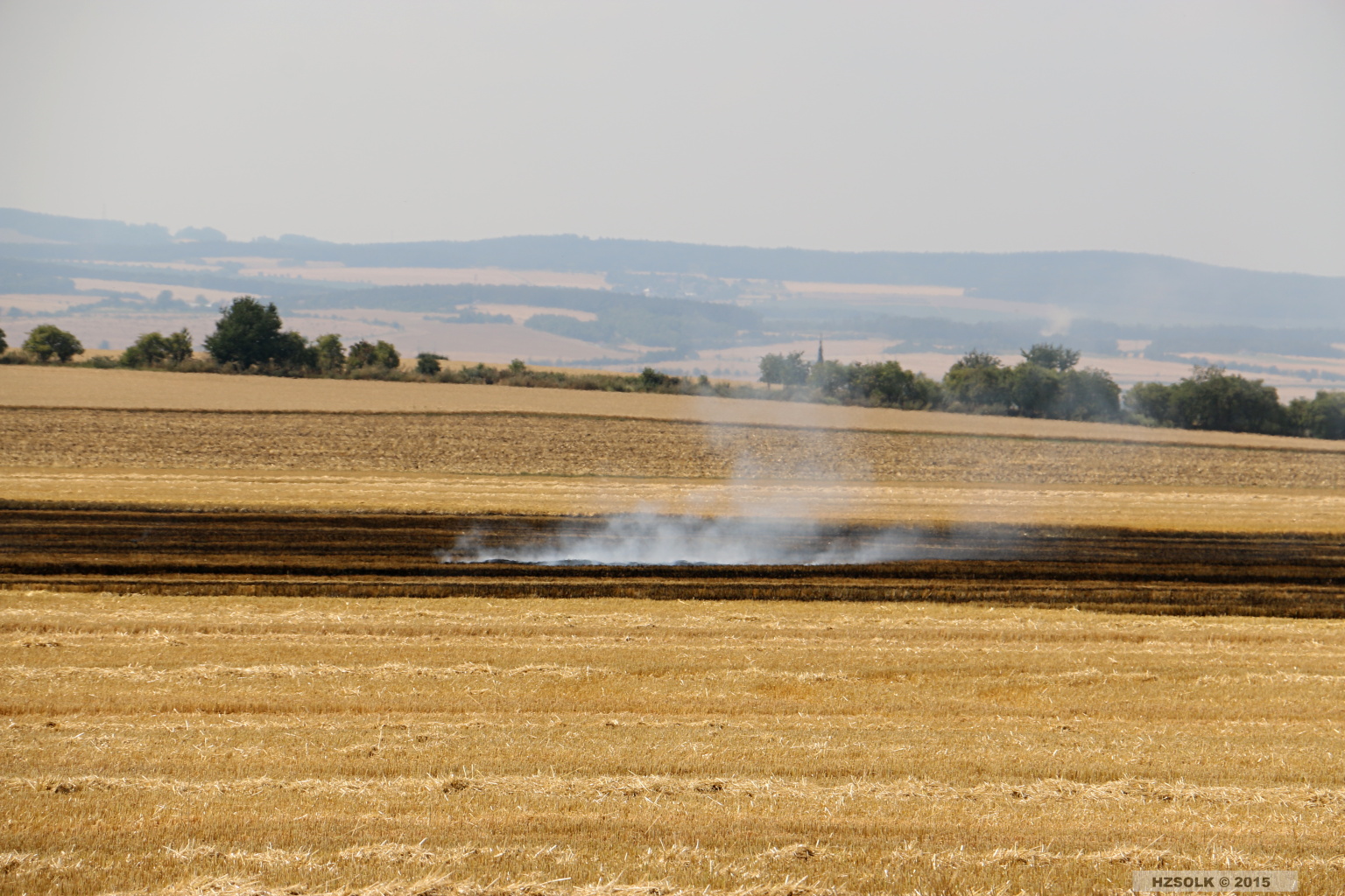 11 3-8-2015 P-PP_Likvidace požáru strniště Ústín - Olomoucko (2).JPG