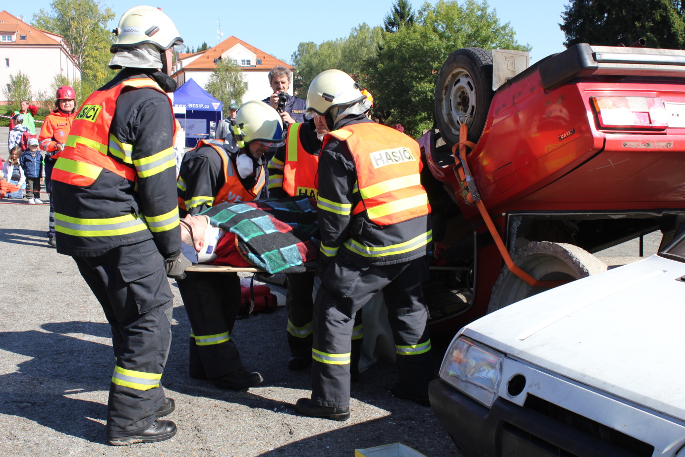 16 20120914-soutěž ve vyprošťování Prachatice_040.JPG